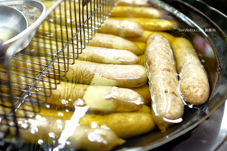 大橋頭黃大腸煎。深夜裡爆排40年老攤!人潮延綿超過3個店面太誇張! @蹦啾♥謝蘿莉 La vie heureuse 大橋頭黃大腸煎。深夜裡爆排40年老攤!人潮延綿超過3個店面太誇張! @蹦啾♥謝蘿莉 La vie heureuse