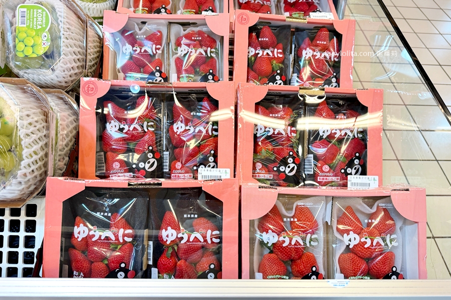 愛買 桃園店。只賣3天，99元超巨草莓吃爆！ @蹦啾&hearts;謝蘿莉 La vie heureuse
