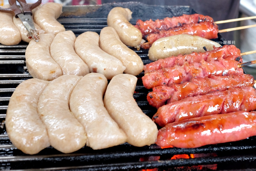 礁溪香腸伯。神祕小攤藏半山腰！飄香近35年，每天人潮排爆！ @蹦啾&hearts;謝蘿莉 La vie heureuse