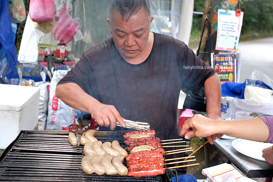 礁溪香腸伯。神祕小攤藏半山腰！飄香近35年，每天人潮排爆！