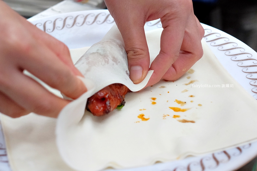 礁溪香腸伯。神祕小攤藏半山腰！飄香近35年，每天人潮排爆！ @蹦啾&hearts;謝蘿莉 La vie heureuse