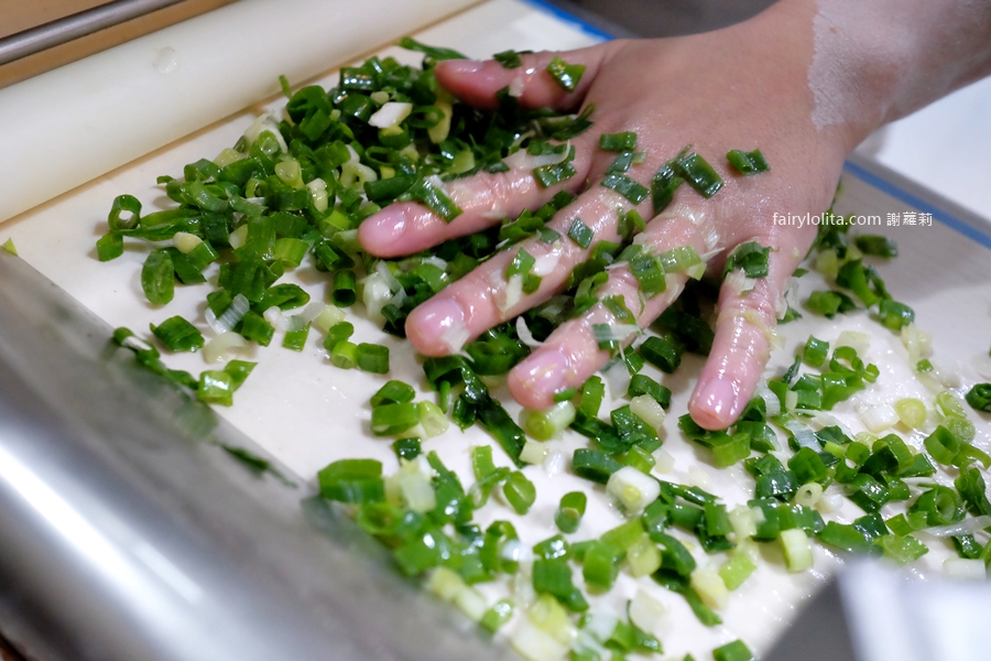 老麵酵匠。這顆饅頭太扯！內餡多到炸出來，新竹爆紅名店插旗桃園介壽路！ @蹦啾&hearts;謝蘿莉 La vie heureuse