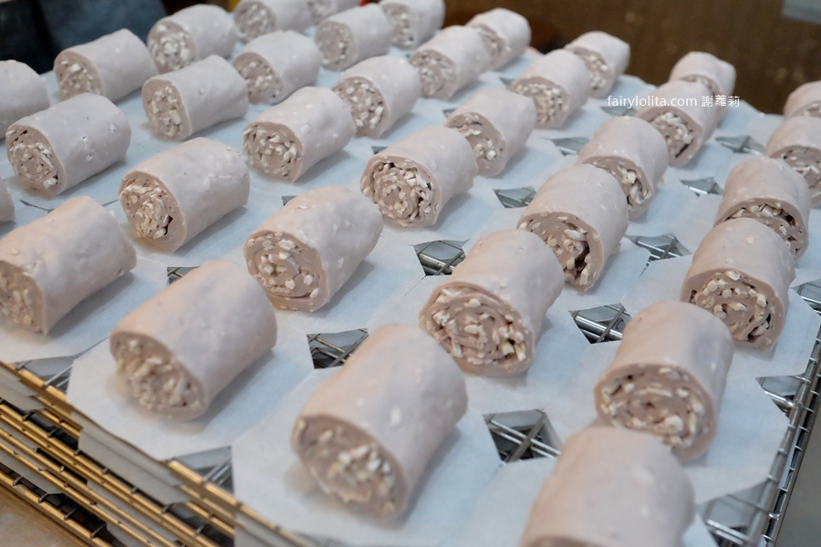 老麵酵匠。這顆饅頭太扯！內餡多到炸出來，新竹爆紅名店插旗桃園介壽路！ @蹦啾&hearts;謝蘿莉 La vie heureuse