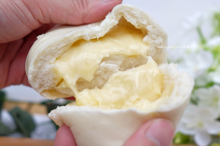 老麵酵匠。這顆饅頭太扯！內餡多到炸出來，新竹爆紅名店插旗桃園介壽路！ @蹦啾&hearts;謝蘿莉 La vie heureuse