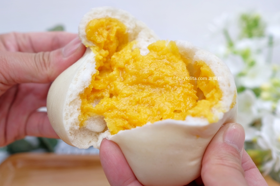 老麵酵匠。這顆饅頭太扯！內餡多到炸出來，新竹爆紅名店插旗桃園介壽路！ @蹦啾&hearts;謝蘿莉 La vie heureuse