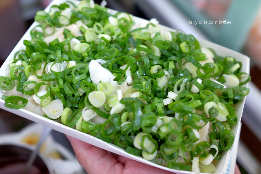 純手工-鮮肉湯包。爆汁湯包一咬噴湯！青蔥無限加到爽，這間真的太狂！ @蹦啾&hearts;謝蘿莉 La vie heureuse