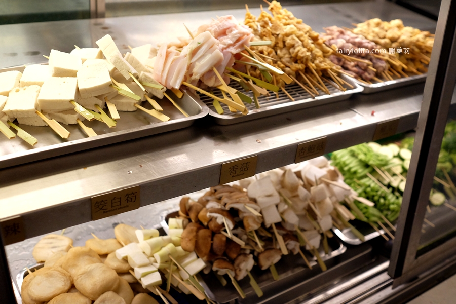 柒息地（三重自強店）。19元爽吃平價串燒！近30種食材任選＋隱藏版私房菜，CP值爆表！ @蹦啾&hearts;謝蘿莉 La vie heureuse