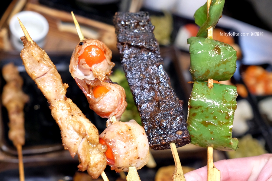 柒息地（三重自強店）。19元爽吃平價串燒！近30種食材任選＋隱藏版私房菜，CP值爆表！ @蹦啾&hearts;謝蘿莉 La vie heureuse