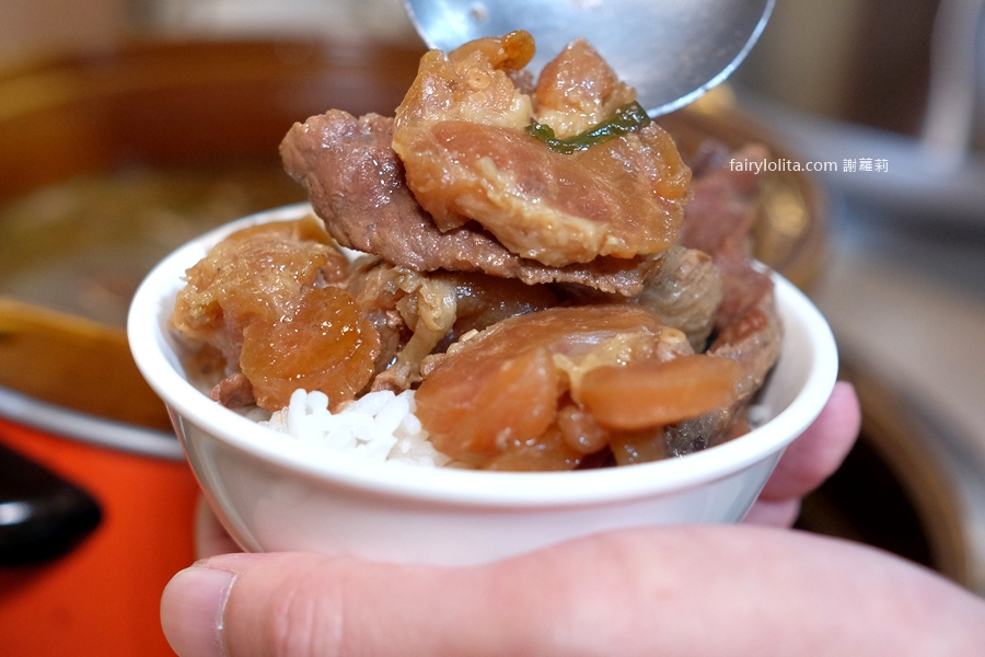 燒肉道。吃到撐還吃不完！689元百種食材無限點，全台第一家「軌道送餐」太誇張！ @蹦啾&hearts;謝蘿莉 La vie heureuse