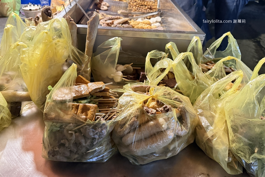 龍岡隱藏版炭烤（豆干哥）。第一次看到買炭烤還要用搶的？！暗夜裡的神祕發財車曝光！ @蹦啾&hearts;謝蘿莉 La vie heureuse