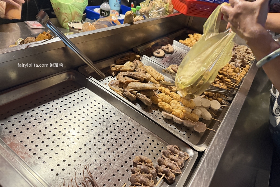 龍岡隱藏版炭烤（豆干哥）。第一次看到買炭烤還要用搶的？！暗夜裡的神祕發財車曝光！ @蹦啾&hearts;謝蘿莉 La vie heureuse