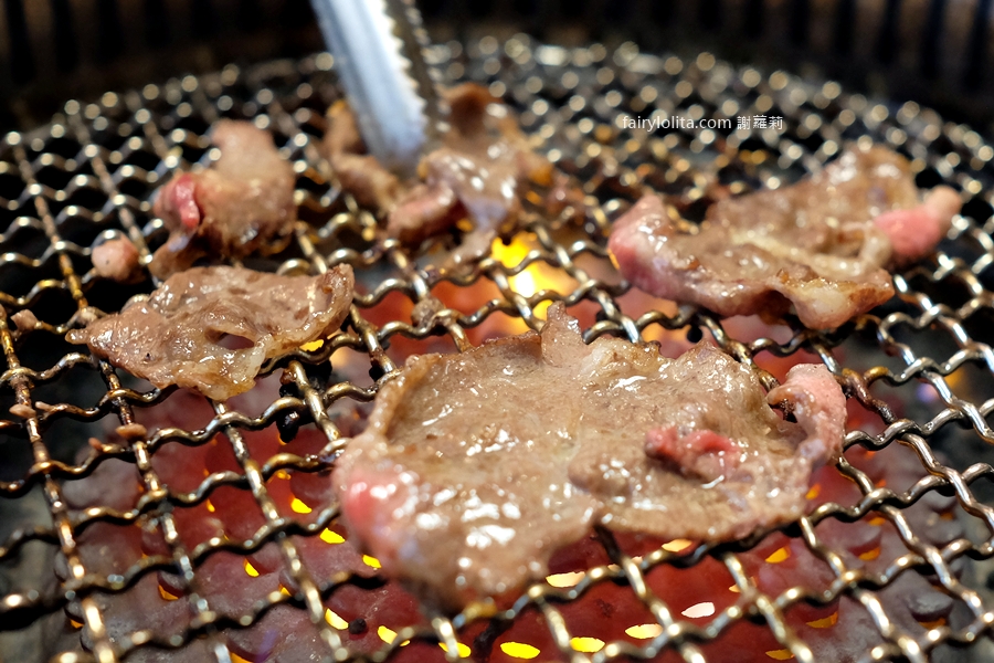 Oh！Yaki 日式精緻炭火燒肉。中壢超狂649元燒肉吃到飽！和牛、海鮮無限爽爽嗑，CP值直接爆表！ @蹦啾&hearts;謝蘿莉 La vie heureuse