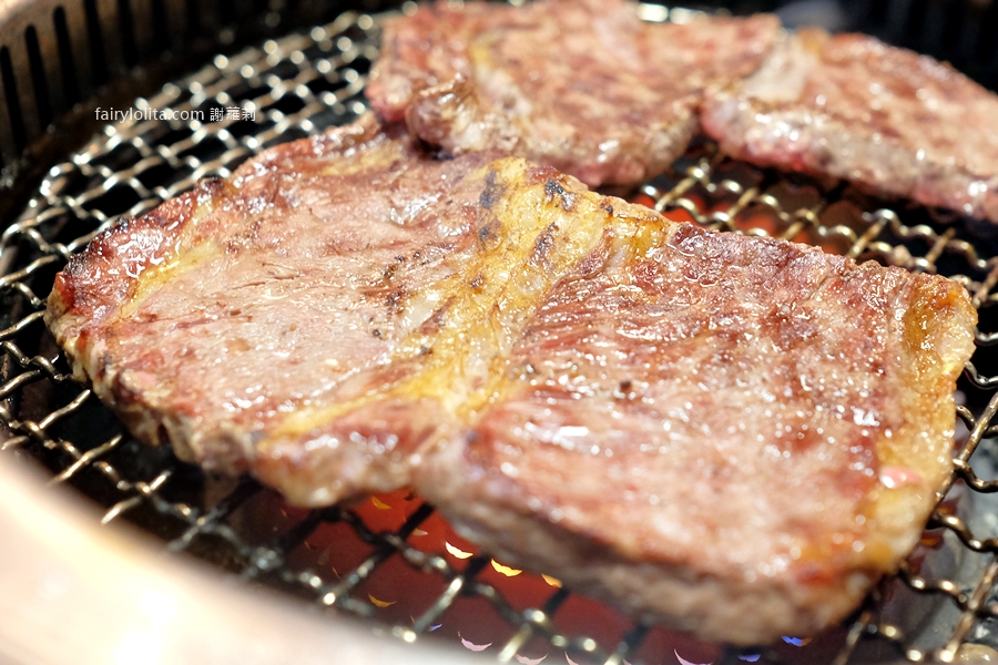 Oh！Yaki 日式精緻炭火燒肉。中壢超狂649元燒肉吃到飽！和牛、海鮮無限爽爽嗑，CP值直接爆表！ @蹦啾&hearts;謝蘿莉 La vie heureuse