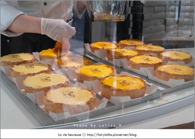 《東京渋谷區♥食記》焼きたてチーズタルト専門店 PABLO。讓人感動的蛋糕名物，半融起士讓我也融化了！ @蹦啾♥謝蘿莉 La vie heureuse