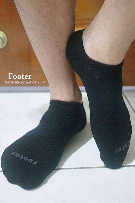 《男女襪♥穿搭》Footer。解決腳臭問題不尷尬，兼具機能性與設計感，超過百款樣式選擇更豐富！ @蹦啾♥謝蘿莉 La vie heureuse