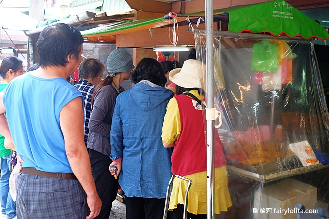 桃園小吃 | 大溪市場無名炸雞攤。無名一攤鄉民全推爆，出爐瞬間秒殺、這家炸雞你要用搶的才能吃得到！ @蹦啾♥謝蘿莉 La vie heureuse