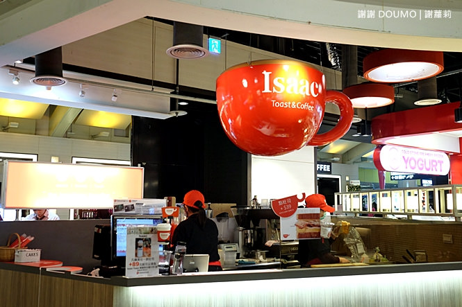 《板橋♥食記》Isaac Toast &#038; Coffee(Global Mall 限定店)。韓國首爾超夯美而美鐵板吐司開到板橋來囉！薯餅起司與乳酪的結合簡直太銷魂！(板橋站) @蹦啾♥謝蘿莉 La vie heureuse