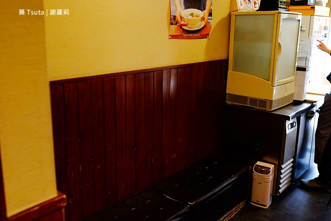 《東京♥食記》蔦つた。全世界第一碗米其林一星級拉麵，早上七點開始發放號碼牌，不用花大錢也可以輕鬆摘星！ @蹦啾♥謝蘿莉 La vie heureuse