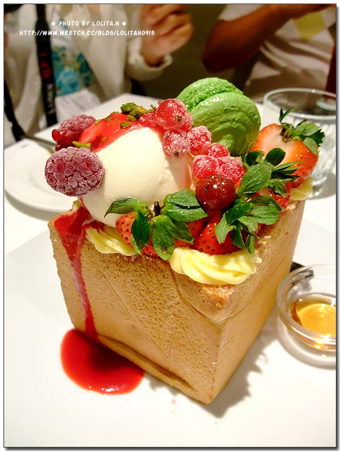 【食記】Dazzling cafe`蜜糖土司～甜點界的夢幻甜心 @蹦啾♥謝蘿莉 La vie heureuse