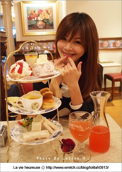 【食記】古典玫瑰園～維多利亞風英式經典下午茶 @蹦啾♥謝蘿莉 La vie heureuse